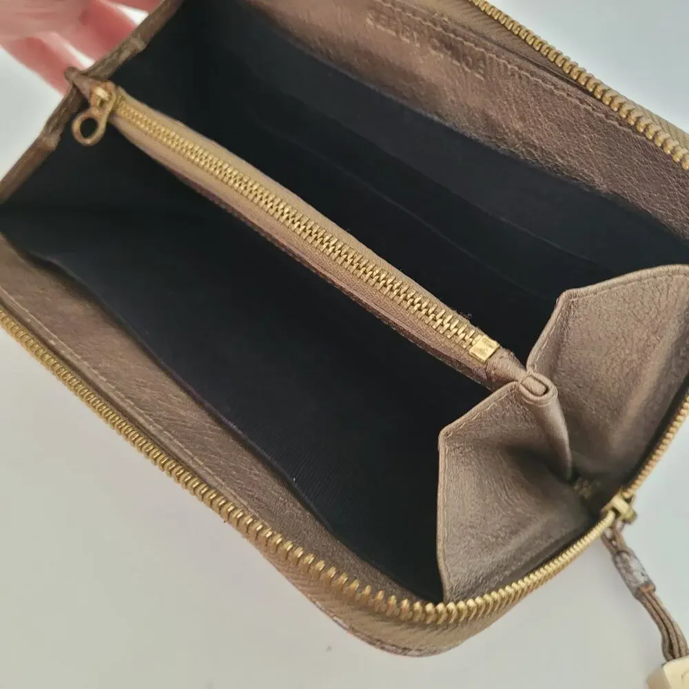 See By Chloe Leather Long Wallet Metalic Silver Zip Around‎ Designer Clutch